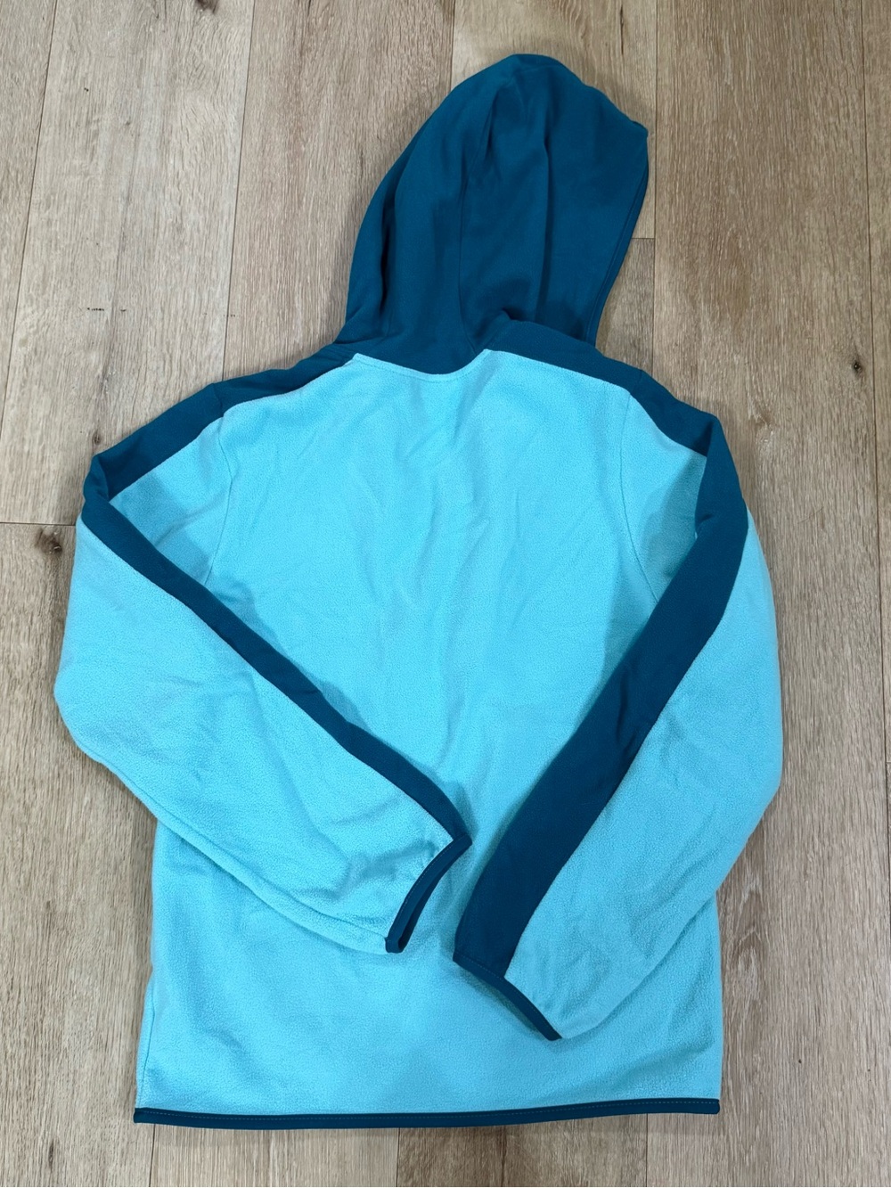 The North Face Teal & Light Aqua Youth Fleece - Picture 4 of 4
